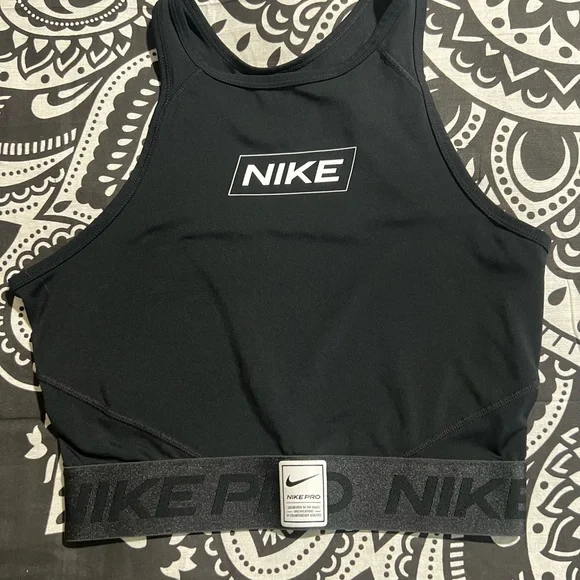 Nike Pro Dri-FIT High-Neck Sports Bra – Black – Size M - Picture 4 of 6
